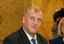 Членове на ВСС настояват Гешев да излезе в отпуск