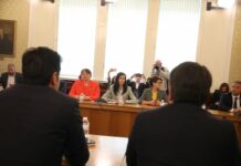 Двучасова среща между лидерите на ПП/ДБ и ГЕРБ в парламента