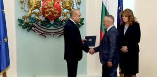 Румен Радев връчи български документи на Любчо Георгиевски и Благой Шаторов