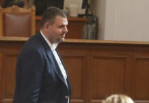 Делян Пеевски: Асен Василев говори едно в парламента и по телефона и друго пред медиите