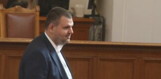 Делян Пеевски за оставката на Карадайъ: Това е негово решение, не е нищо особено