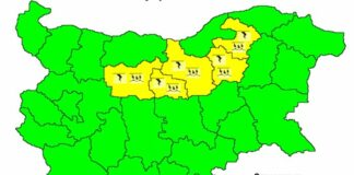 Жълт код за валежи и гръмотевични бури в 5 области у нас