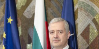 Министър Кондов: Българското посолство в Дамаск е евакуирано