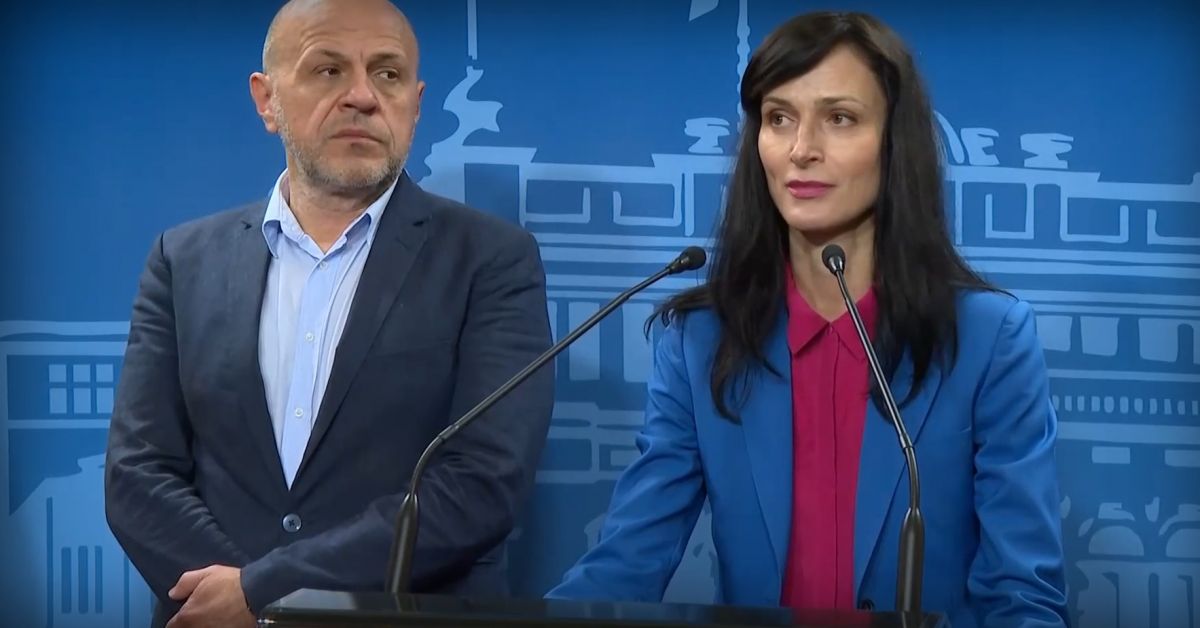 Мария Габриел и Томислав Дончев от ГЕРБ СДС дават изявление в