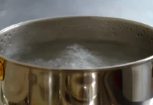 Джип помете казан с вряла вода в Слънчев бряг, жена е с тежки изгаряния