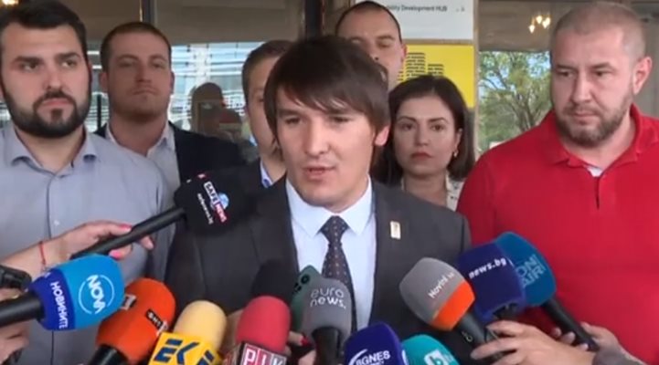 Депутатът от ГЕРБ Даниел Александров също ще се откаже доброволно