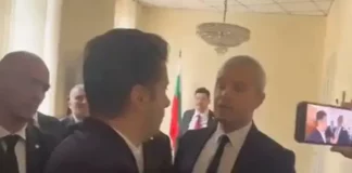 Kирил Петков нахлу в стаята на „Възраждане“, където избухна нов скандал