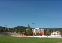 Селски кмет изгонил украинка с болно дете от спортния комплекс в Ковачевци