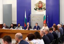 Тристранният съвет подкрепи, но не единодушно бюджетите на НЗОК, ДОО и държавния бюджет