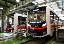 Столична община купува още 8 нови метровлака