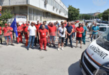 Шофьори на линейки протестираха във Варна