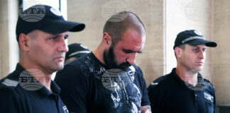 Обвиняемият за двойното убийство в Лозен Чавдар Бояджиев сам поиска да остане в ареста, страхува се от линч