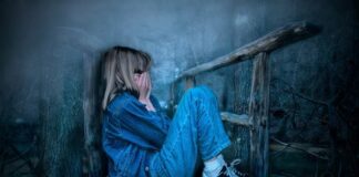 4 години психично болна майка държала децата си заключени в жилище в Стара Загора