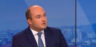 Георги Георгиев: Известен шеф-готвач е получил 110 000 лв., за да картографира гробищата в Банкя