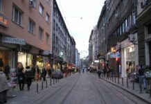 Мъж блъсна жена с тротинетка и счупи ръката й