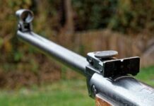 Мъж простреля неволно непълнолетната си дъщеря с пушка в Попово