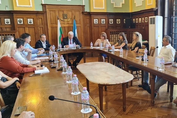 Кметът Здравко Димитров проведе консултации за избор на състав на