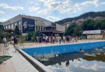 Скандал с Кирил Петков в Благоевгад! Нахлул в общинския аквапарк, последвал сблъсък между инспектори и гардовете му от НСО