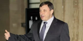 Алексей Петров е следен преди убийството. Застрелян е с пушка-помпа