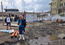 Собствениците на заведения: Денков разбира от туризъм по-малко и от нищо неразбиращата си министърка