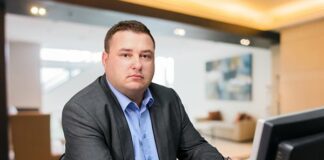 Подкрепеният от ГЕРБ досегашен кмет на Свищов Генчо Генчев печели изборите на първи тур с 54.59%