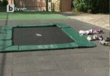 Намушканото дете на площадка в Ямбол: Няма да издържа, докато дойде линейката