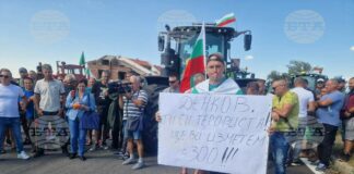 Над шест часа блокада на „Петолъчката“ от трактори и комбайни