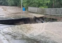 Поройните дъждове наводниха Царево (видео)