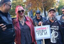 Заплашвали певицата Милена Славова с инвалидни колички и удавяне заради пост срещу гей парадите