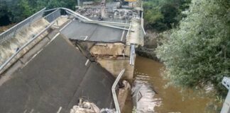 Разрушиха моста между Царево и Ахтопол, до няколко дни пускат понтонен