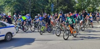 Над 100 души се включиха в градския велотур, организиран от ГЕРБ-Сливен