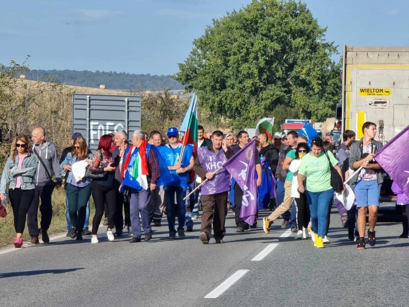 Протестиращите енергетици и миньори вдигат блокадата на АМ Струма Те