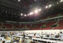 Цяла нощ тече приемането на книжата в „Арена София“