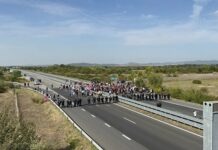 Протестиращите отиват на среща с партиите в София