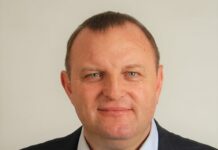 Обраха слънчогледовата нива на бивш зам.-министър