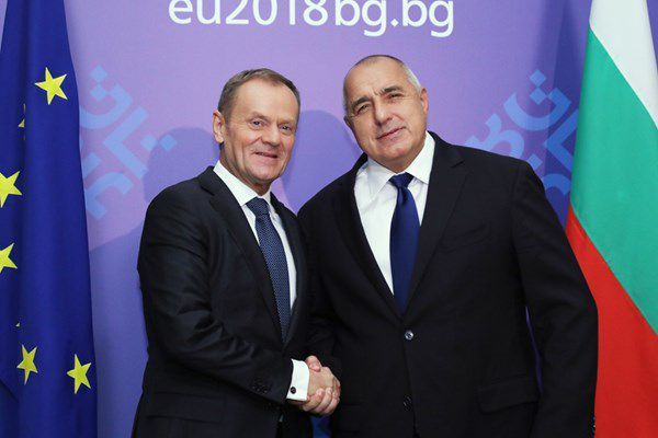 Лидерът на ГЕРБ Бойко Борисов поздрави опозиционния лидер Доналд Туск