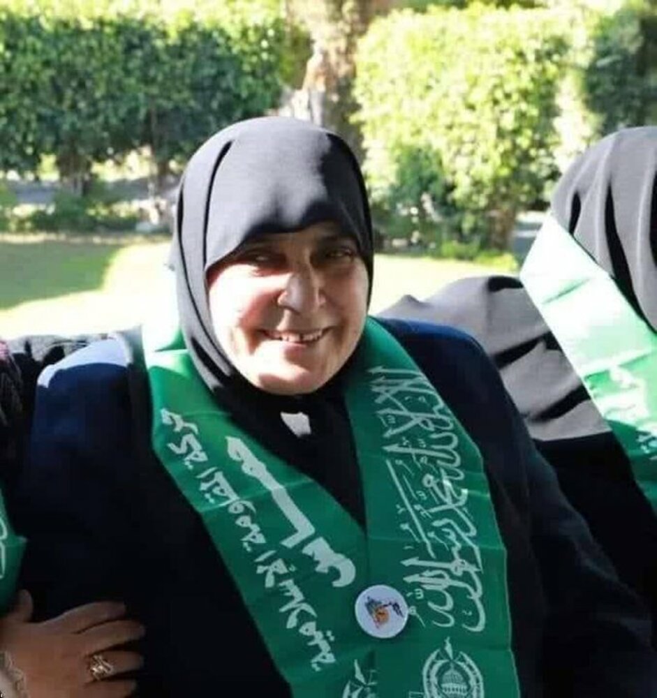 Единствената жена, член на Политбюрото на Хамас“, което е висшият
