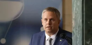 Прокуратурата не казва кого е разпитала по делото за оказвания натиск върху министър Йоловски