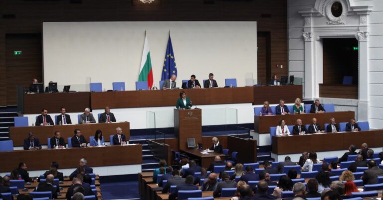 Парламентът отхвърли ветото на президента върху енергийния закон