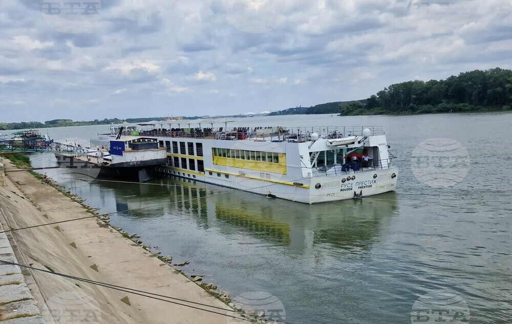 Поради критично ниското ниво на река Дунав фериботната платформа обслужваща