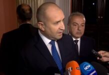 Хората очакват в кампанията за изборите по-малко черен пиар и повече идеи, каза президентът Радев