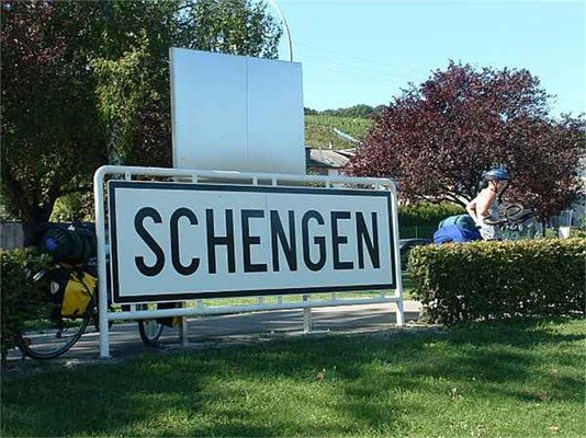 Приемането на България и Румъния в Шенген е в дневния