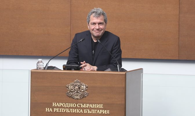 Лидерът на ПГ на ИТН Тошко Йорданов реши да попита