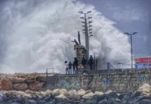 Бедствено положение в Източна България заради буря и сняг