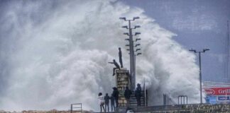 Бедствено положение в Източна България заради буря и сняг