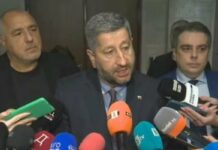 Борисов, Христо Иванов и Асен Василев искат оставката на шефа и на зам.-шефа на здравната каса