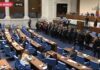 „Възраждане“, ИТН и БСП блокираха трибуната на парламента, гневни на „хората с флексовете“