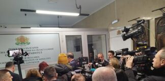 Депутати от БСП правят цирк в областната управа