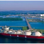 Край Александруполис разтоварват втечнен газ за България