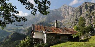 Хижар измами десетки туристи, платили да посрещнат Нова година в планината